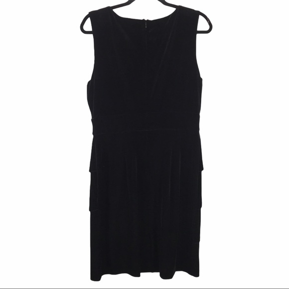 Vintage Black Velvet Evening Dress - Picture 5 of 10